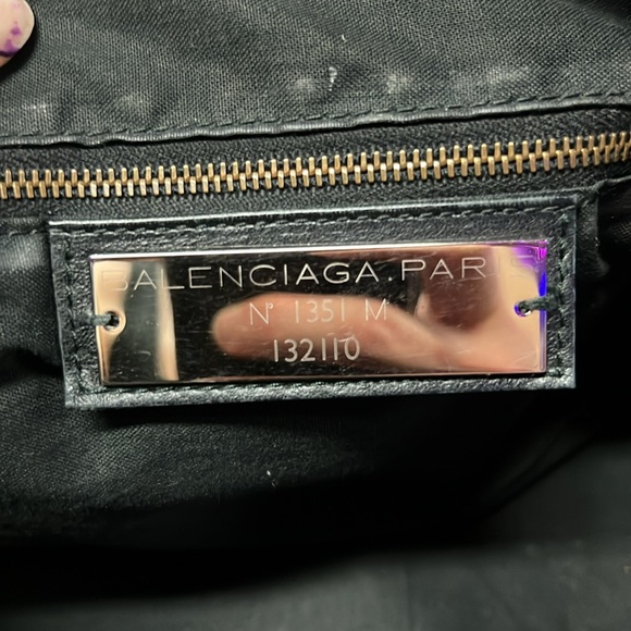 100% Authentic Balenciaga Black Work Bag with Mirror! - Picture 9 of 12